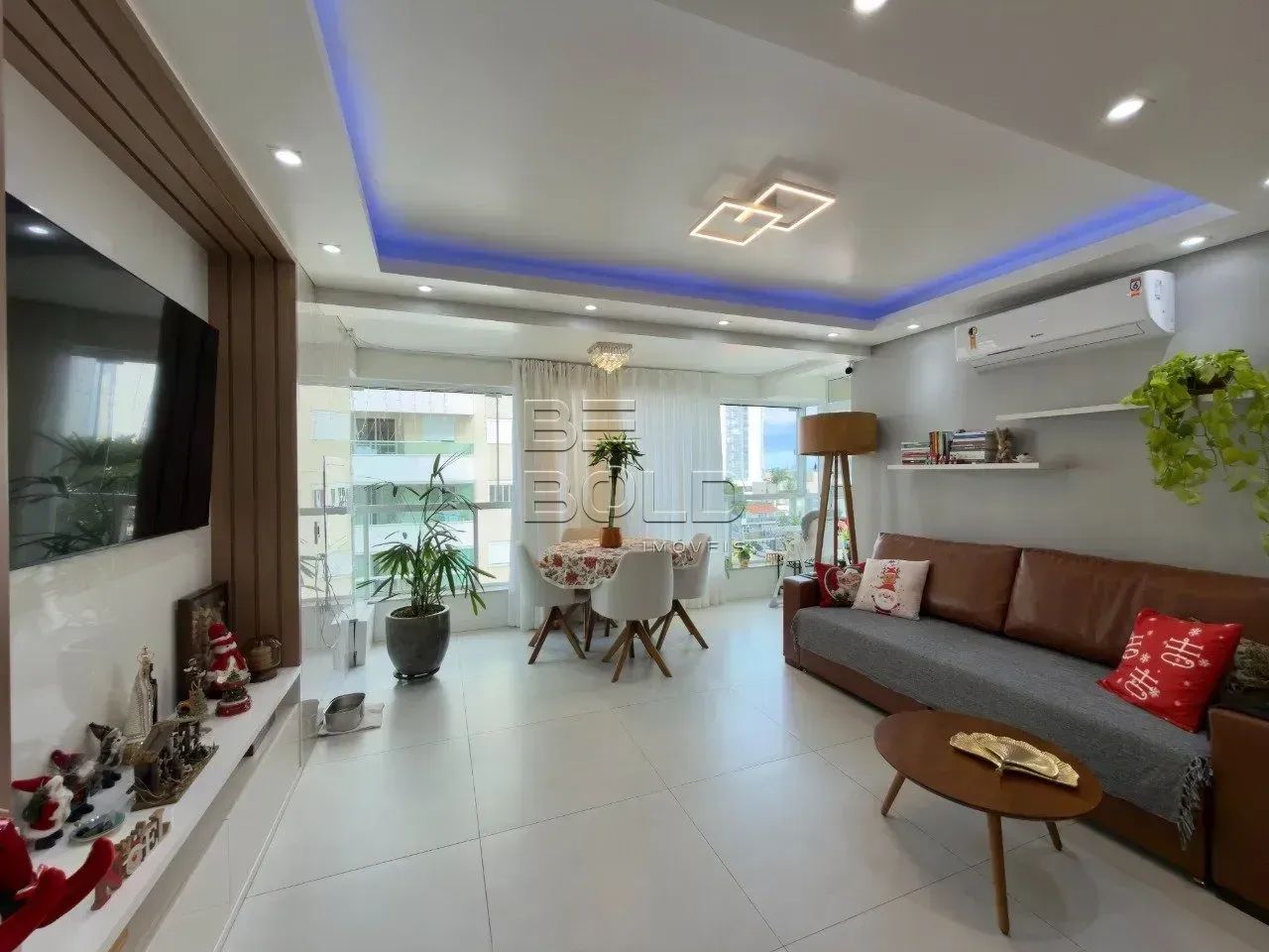 Apartamento amplo com 3 dormitórios no Kobrasol - Foto 5