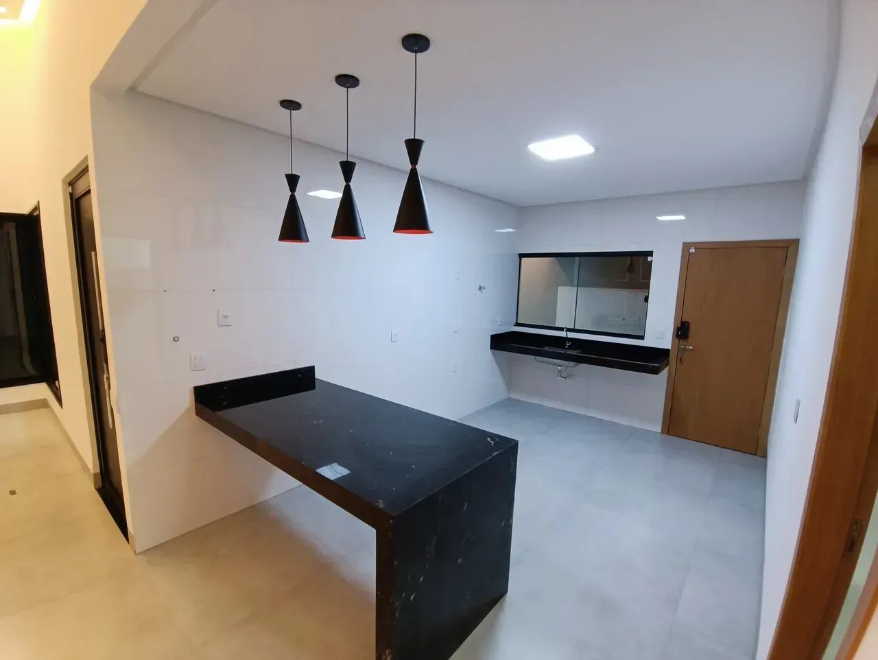 SETOR FAIÇALVILLE / CASA 3QUARTOS / PISCINA