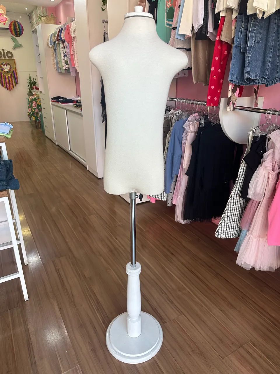 Vendo manequim para loja infantil  - Foto 4