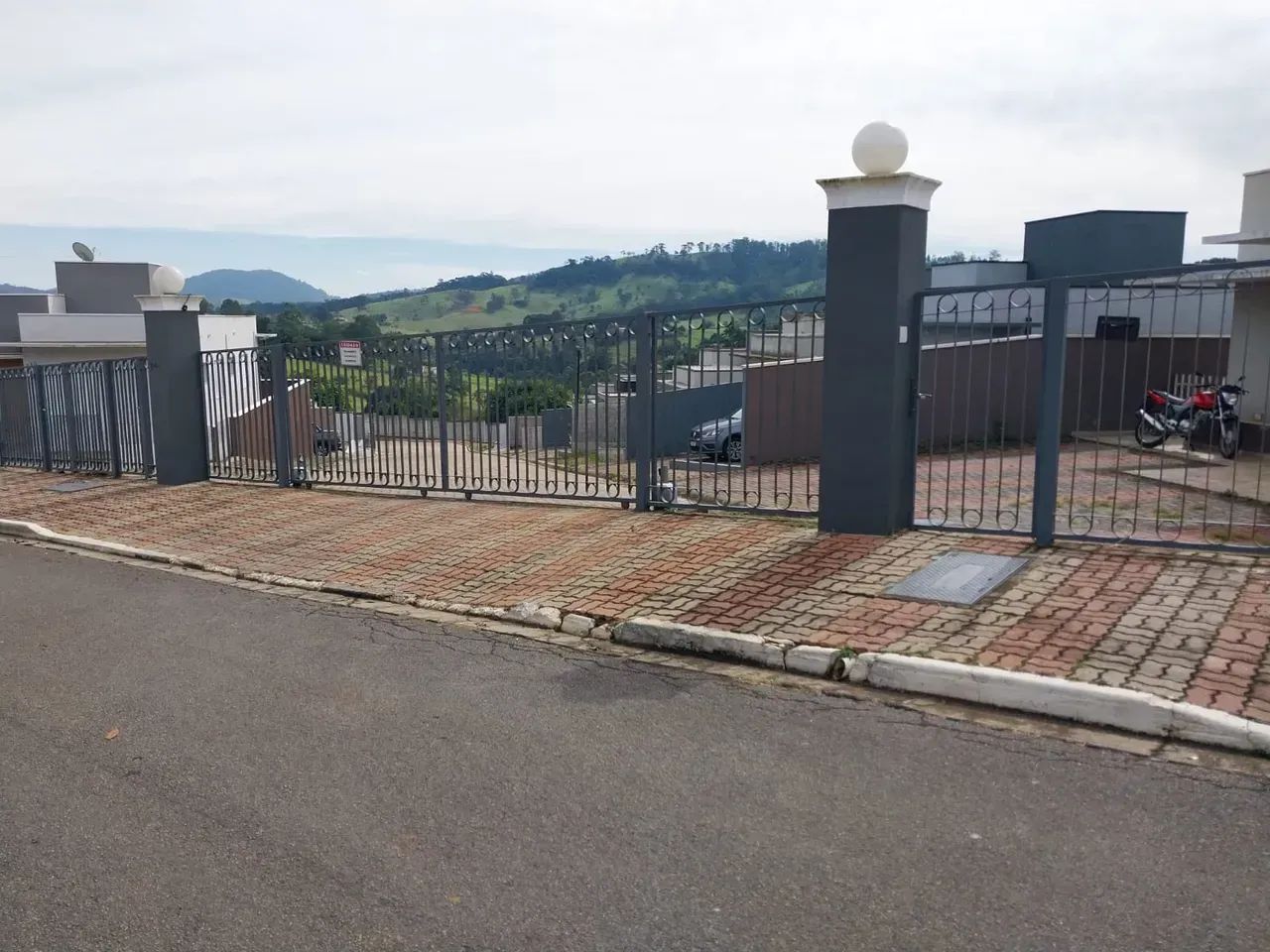 casa nova em Piracaia SP.  ( associação  )