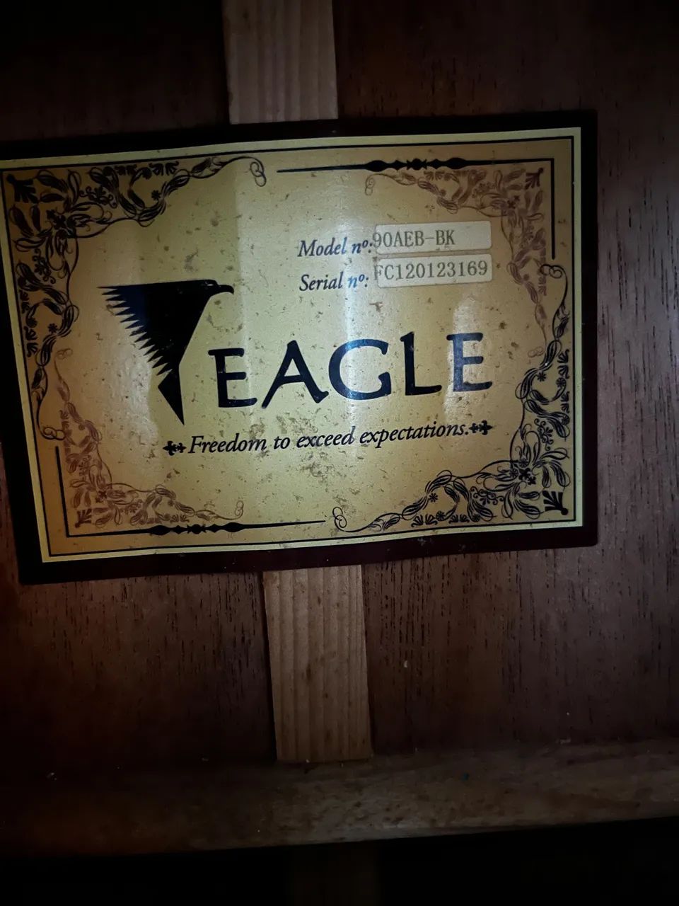Baixolão Eagle 