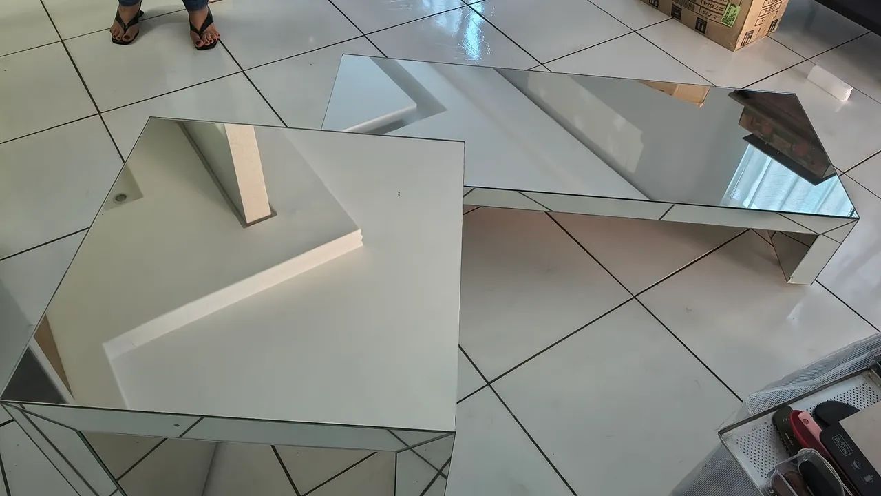 Mesa de centro e mesa de apoio