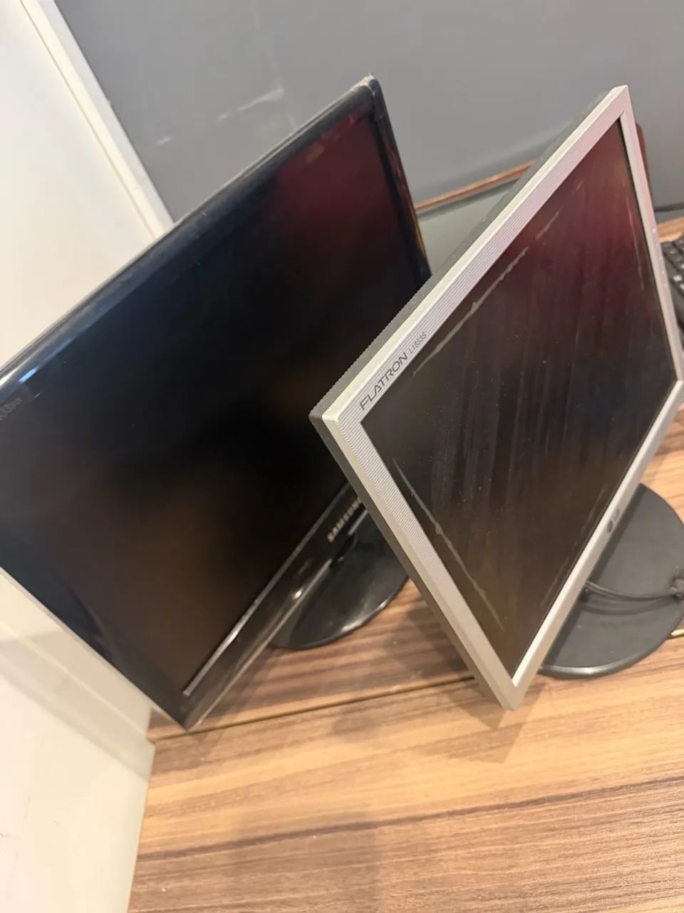 Monitor com defeito 