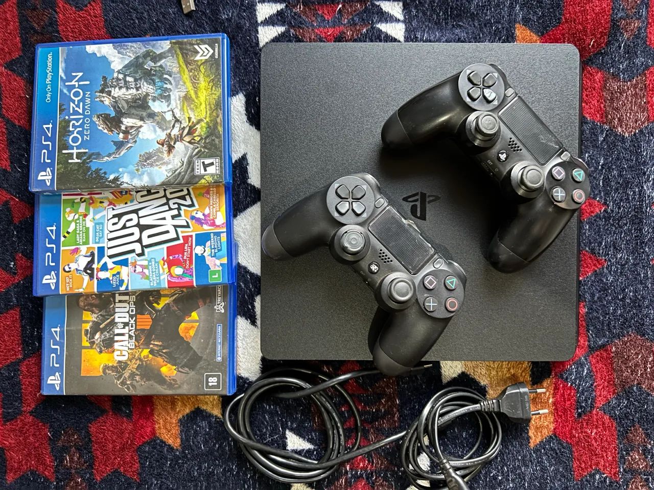 Ps4 slim 1 tera 2 controles e 3 jogos  - Foto 4