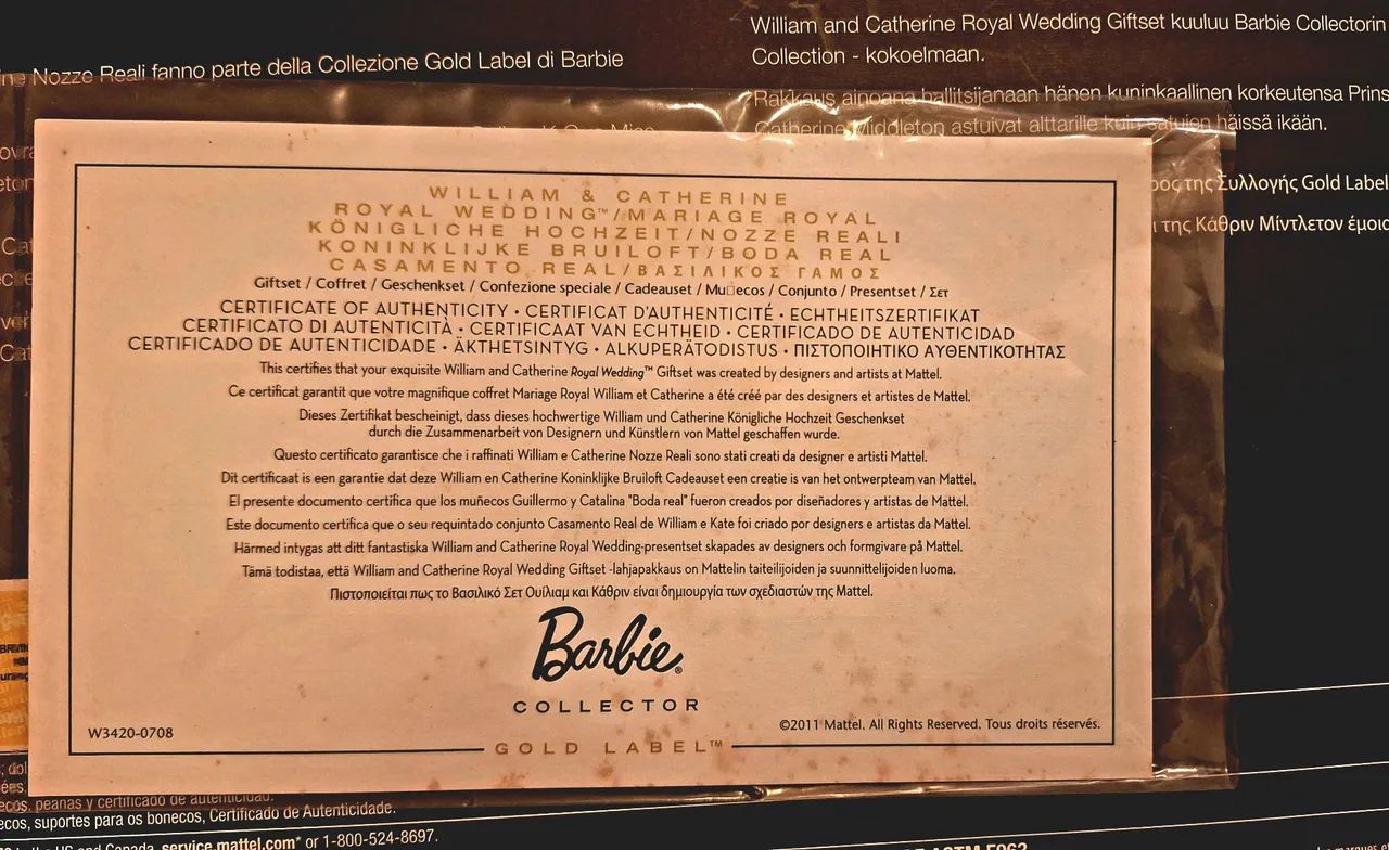 Boneca Barbie william e catherine royal wedding collector - Foto 4