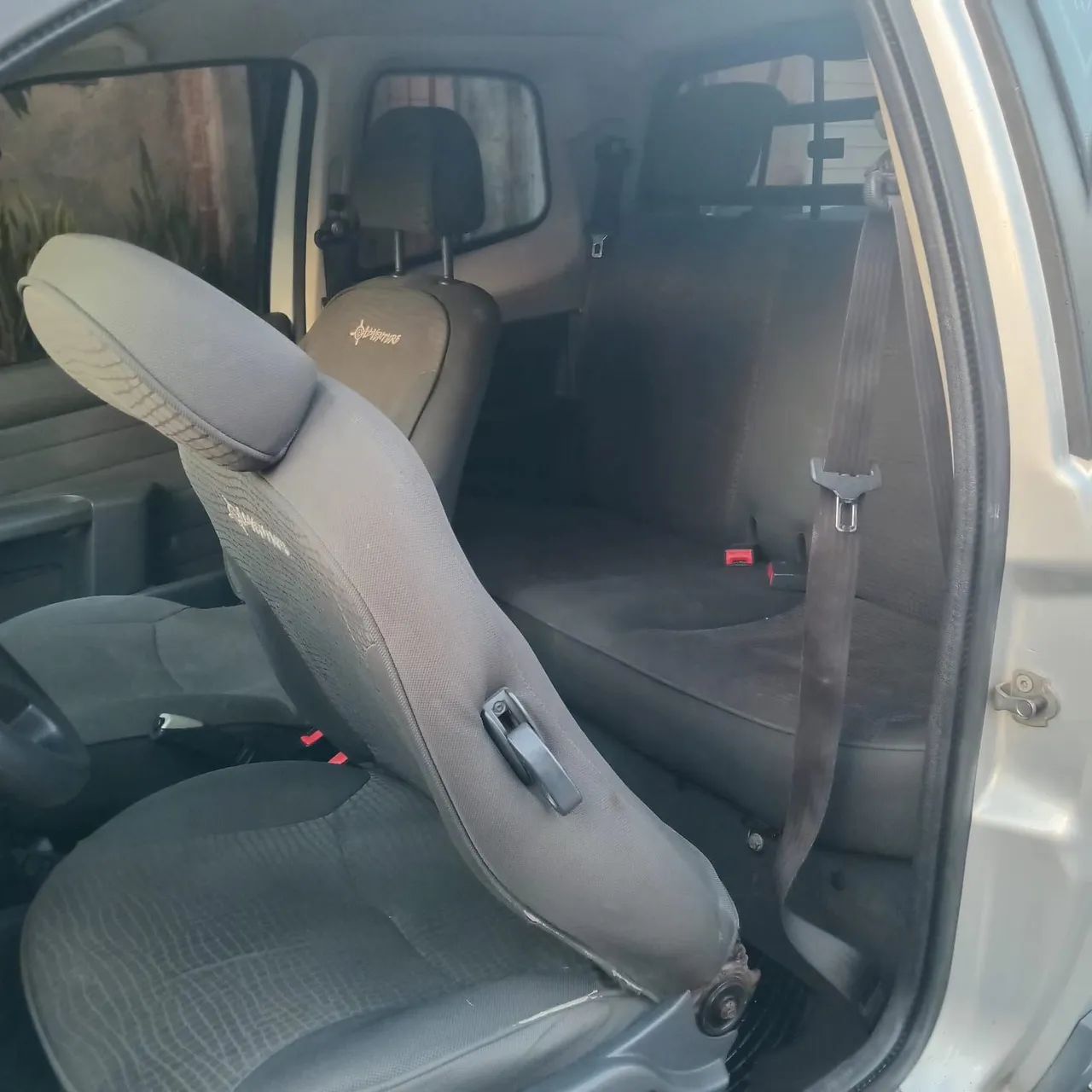Fiat Strada Adventure1.8/ 1.8 Locker Flex CD 2012 - Foto 4