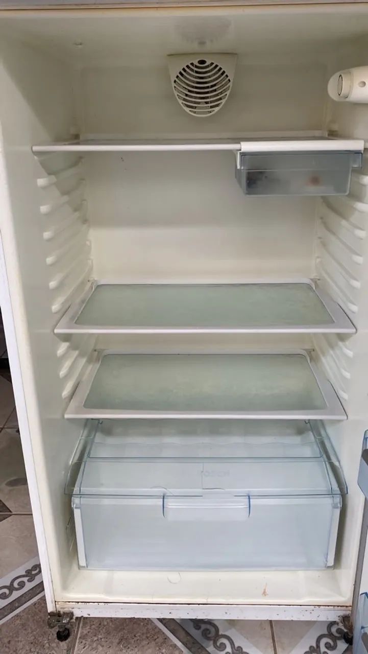 Refrigerador Bosch - Usado - Foto 3