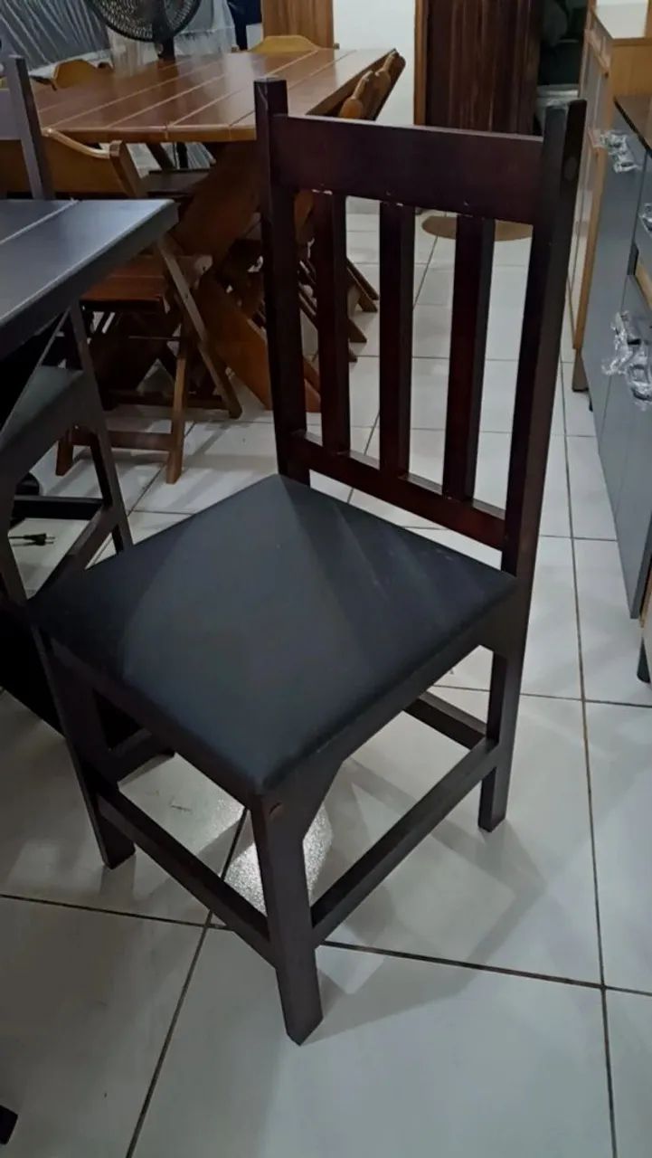 Conjunto de Mesa 4cadeiras Madeira Maciça -Entrego e Monto!!! - Foto 2