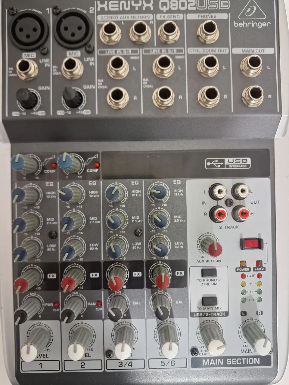 Mesa de som Behringer 