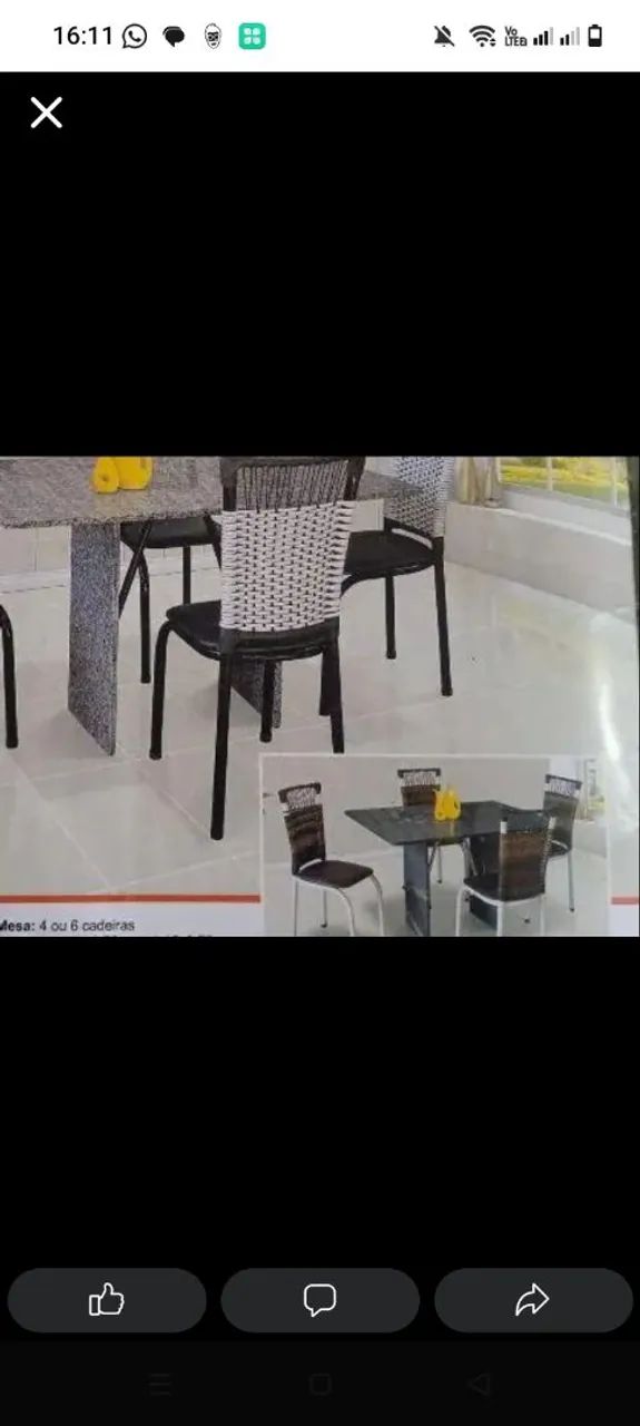 Mesa de mármore com 4 cadeiras 