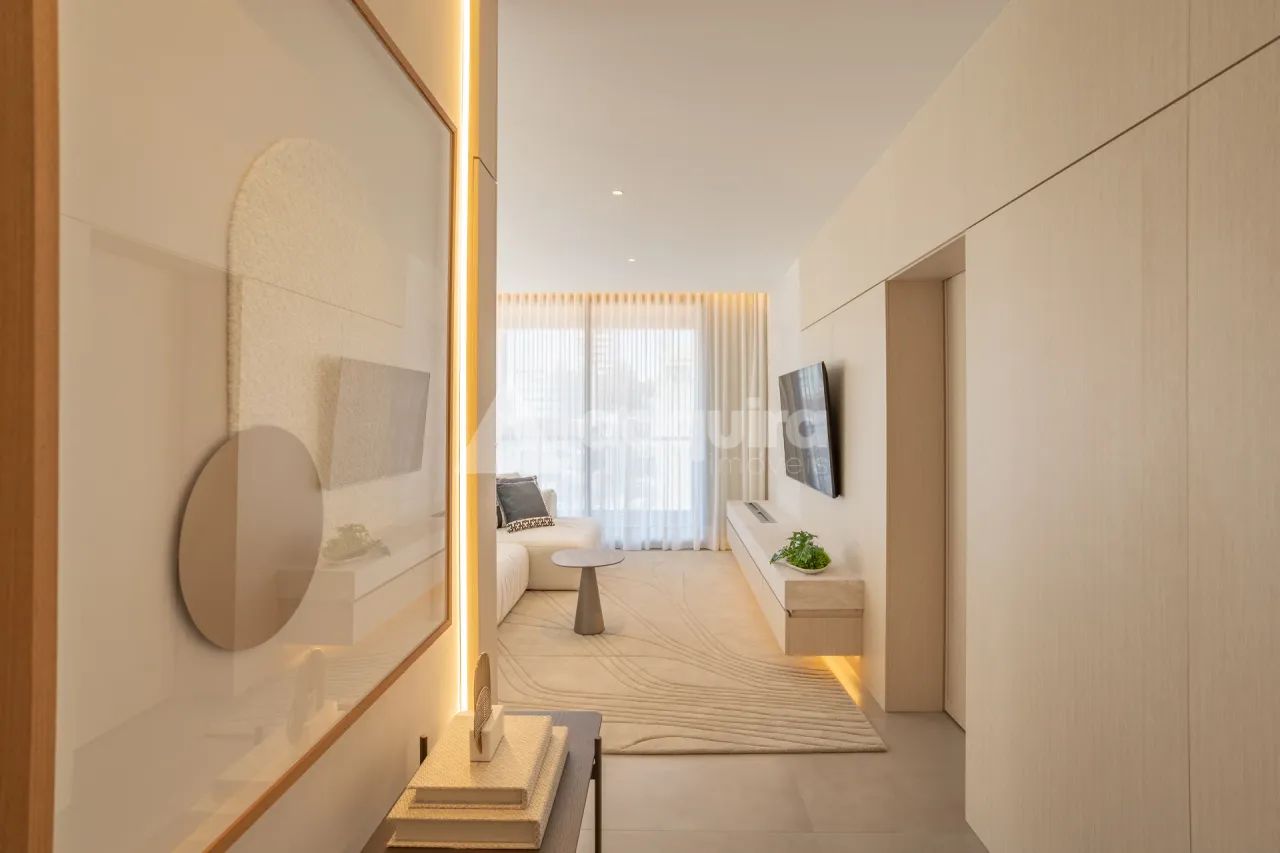 Apartamento Assinado de 192m² no Edifício Unique: 3 Suítes e Mobiliado