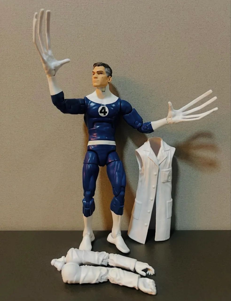 SR. FANTÁSTICO - MARVEL LEGENDS