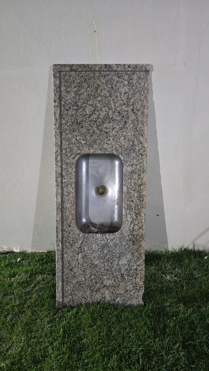 PIA GRANITO USADA COM CUBA INOX