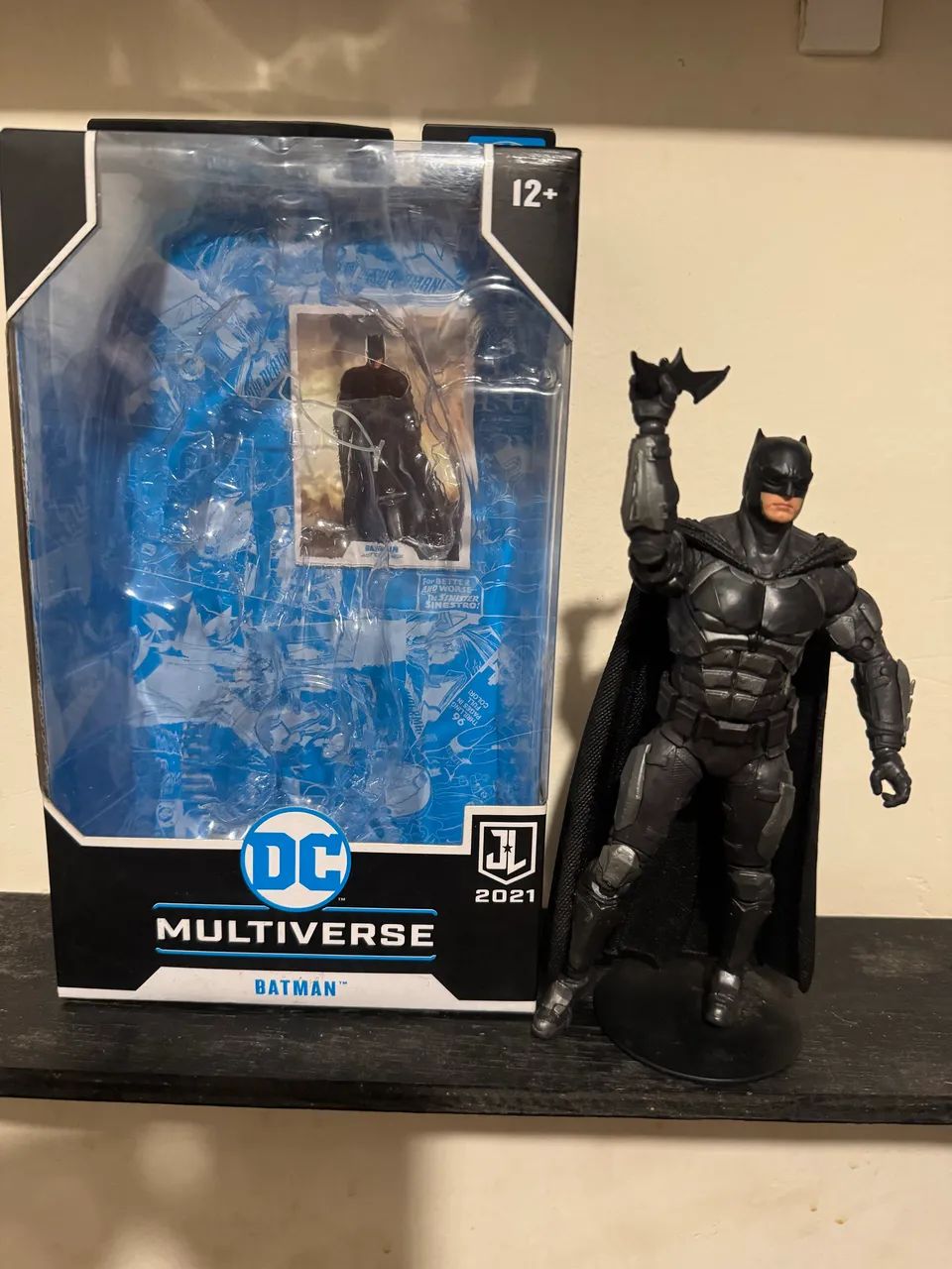 boneco do Batman da linha DC Multiverse - McFarlane Toys - Foto 5