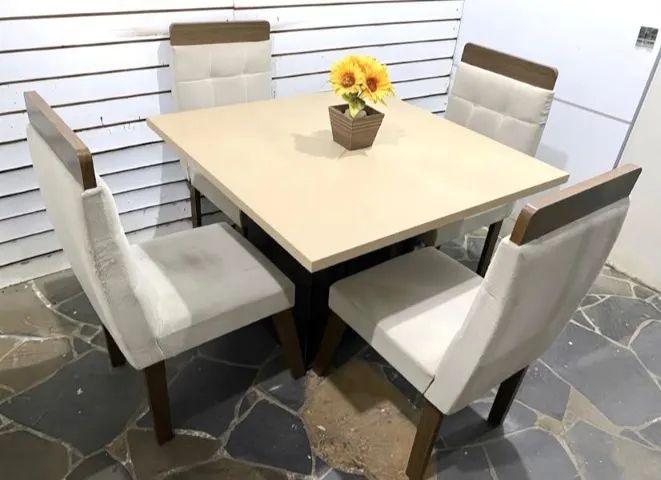 Mesa tampo Mdf 1x1m bege com 4 cadeiras suede bege