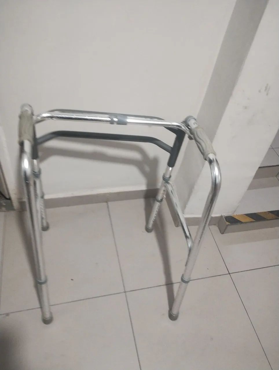 Andador em aliminio