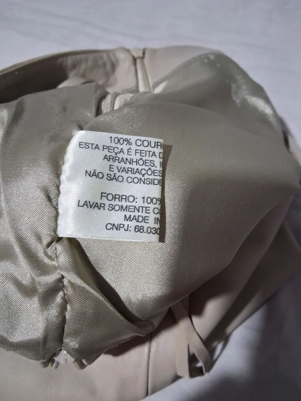 shorts siberian couro legítimo bege 36 - Foto 5
