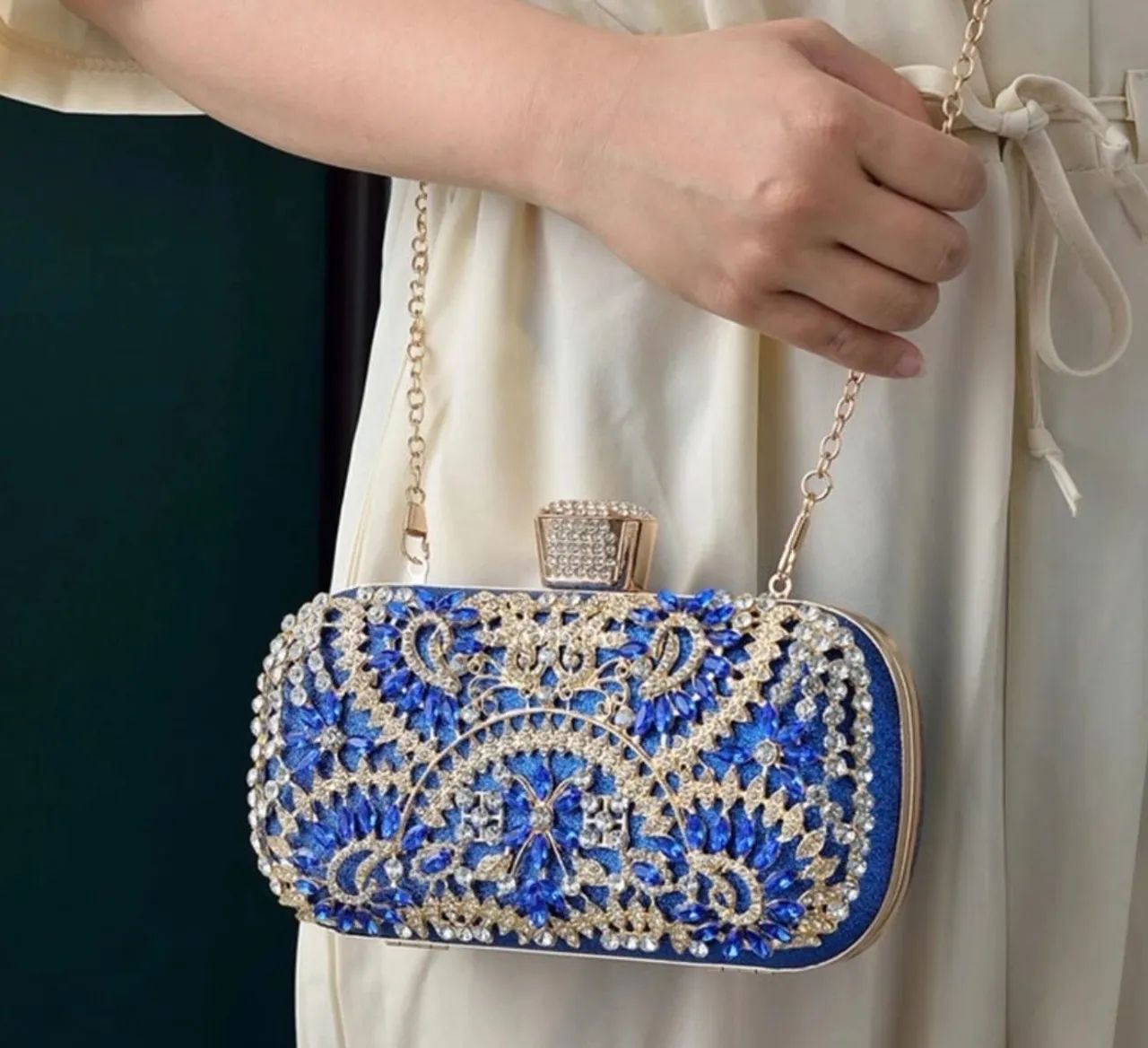 bolsa clutch pedras, azul e dourado - Foto 4