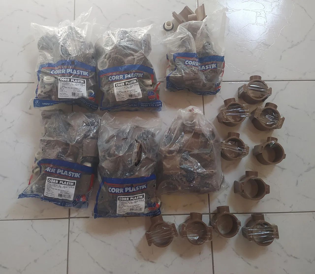89 Colar de tomada PVC (abraçadeiras) 2