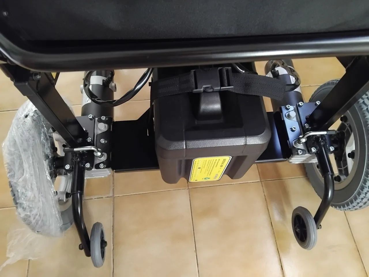CADEIRA DE RODA MOTORIZADA ORTOBRAS - Foto 3