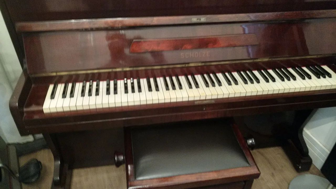 Vendo um piano