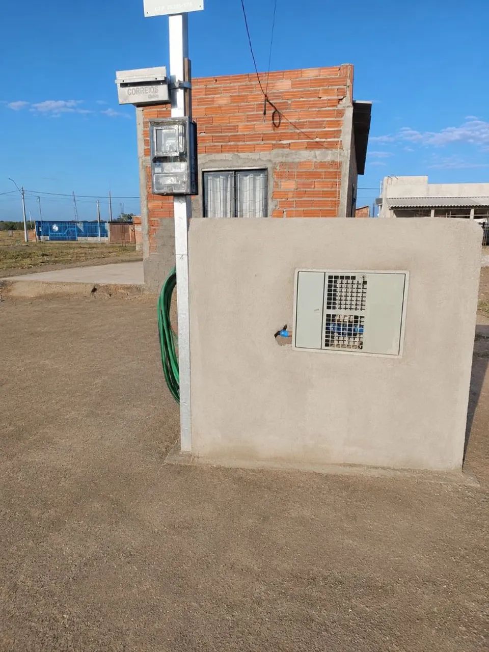 Lote com casa em construção  - Foto 2