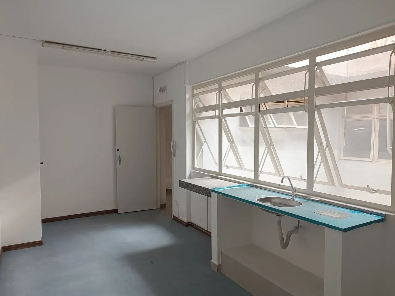 Kitnet com Quarto Separado para Alugar em Montes Claros/MG - Foto 3