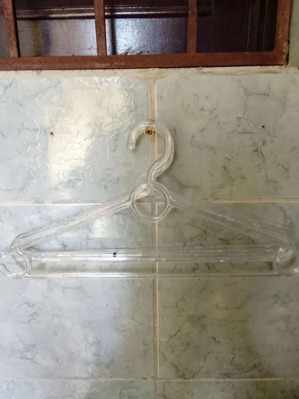 Cabide transparente de acrílico  - Foto 3