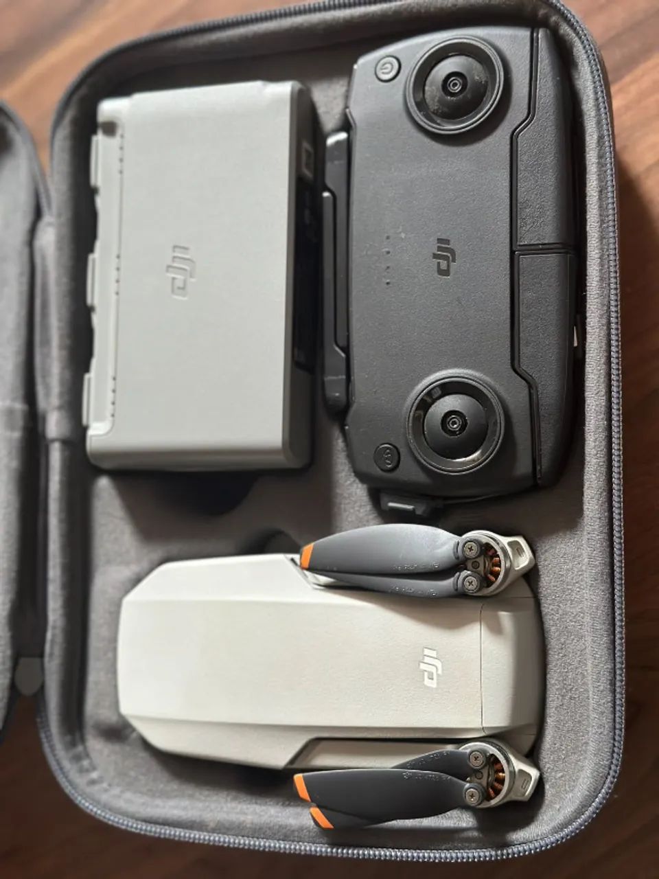 Drone DJI Mini SE com 3 baterias