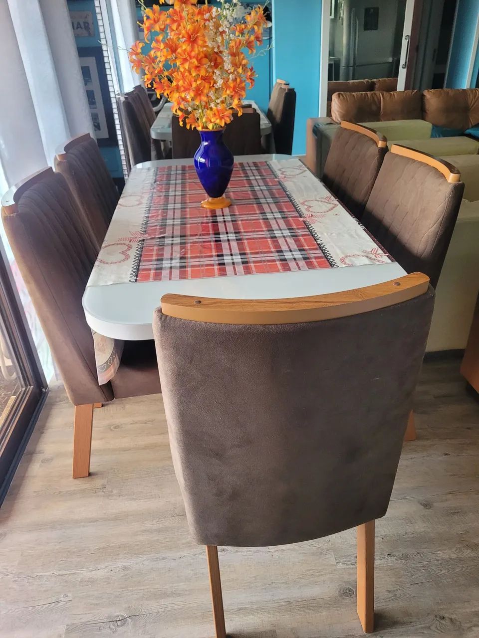 Sofá de couro legítimo e mesa nova com 6 cadeiras 439340735681669123