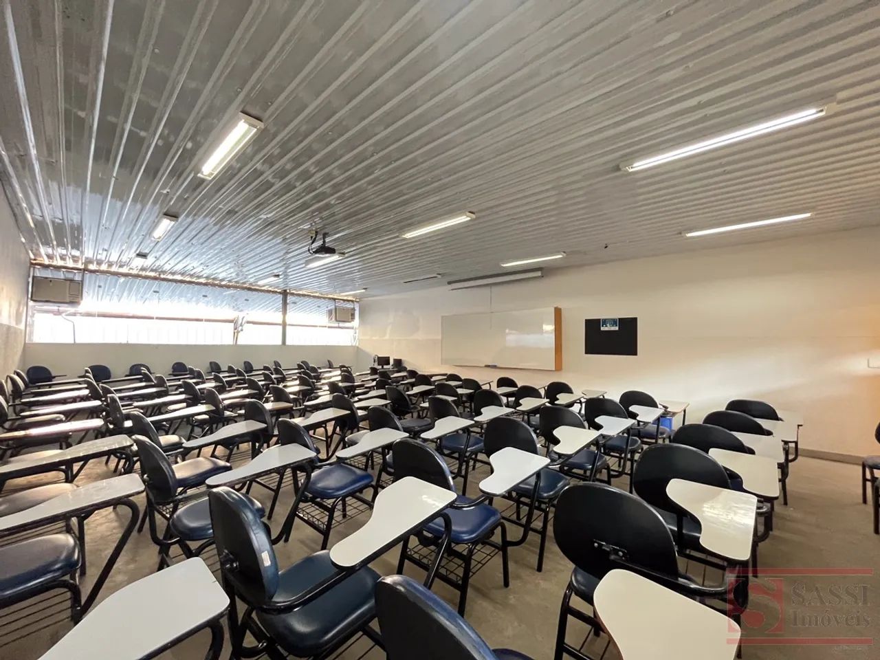 Sala Comercial em VILA CAMARGO