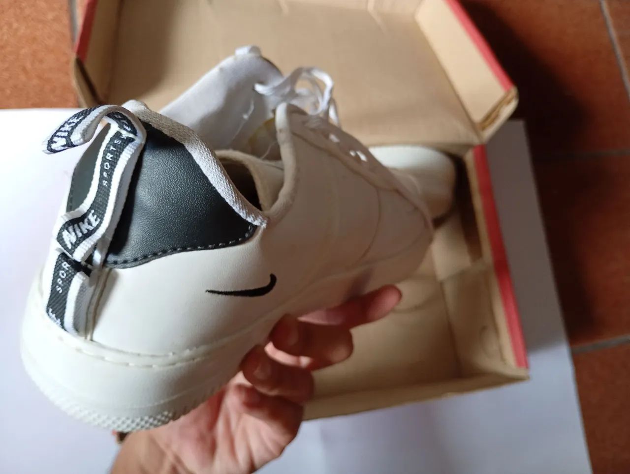 Tênis Nike air branco 42 - Foto 5