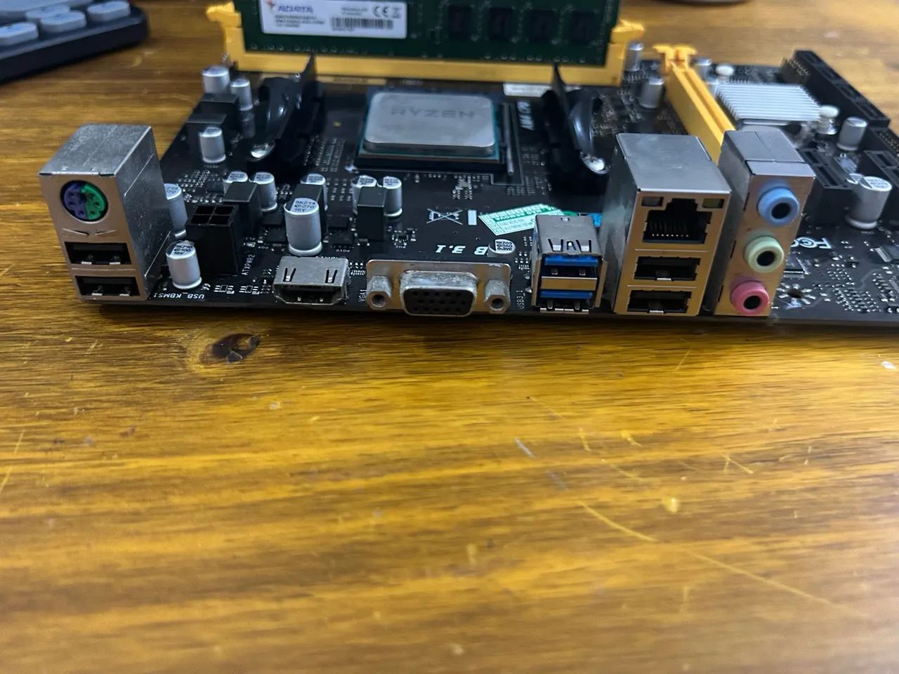 Kit gamer Ryzen 3 3200g - Foto 4