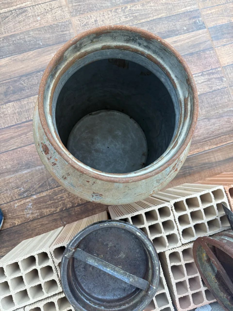 Lata de leite antiga sem alças  - Foto 4