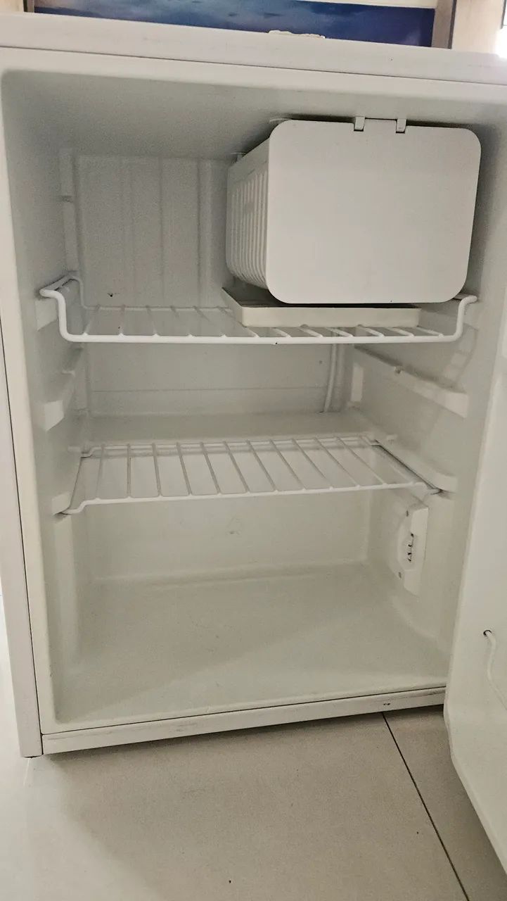 Frigobar philco 65l - Foto 5