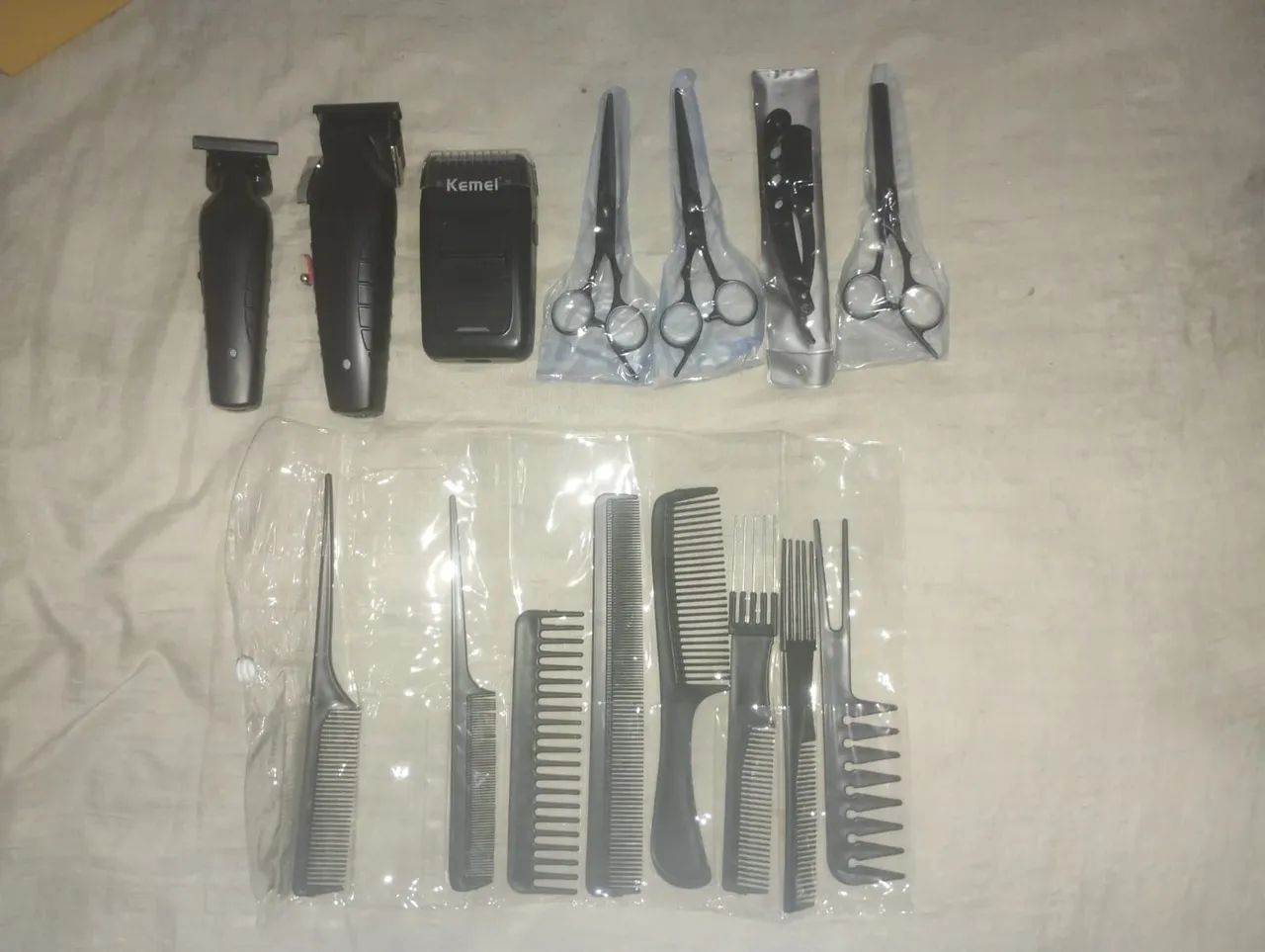 Vendo Kit Barbeiro Kemei
