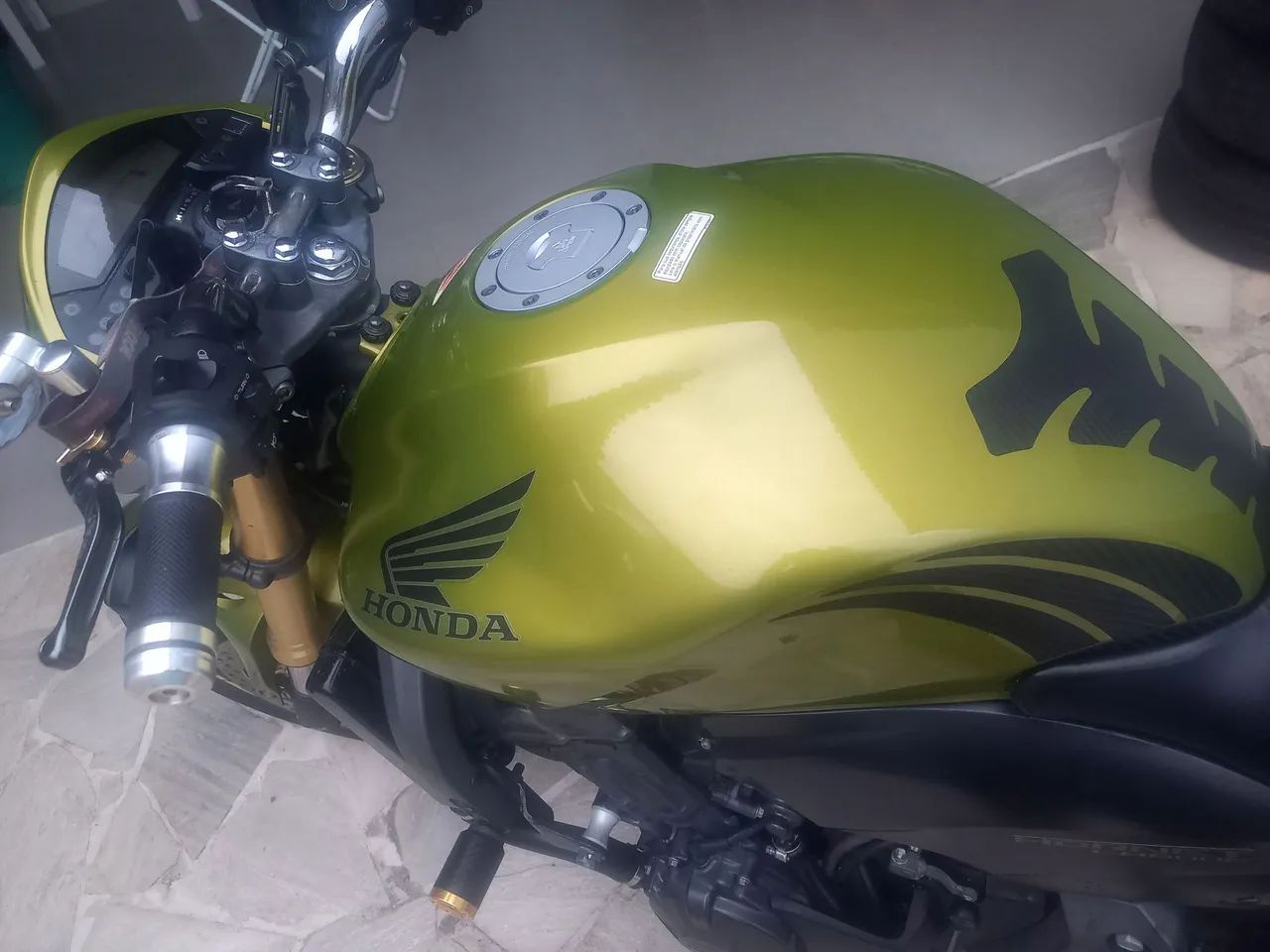 HORNET 2012 - Foto 2