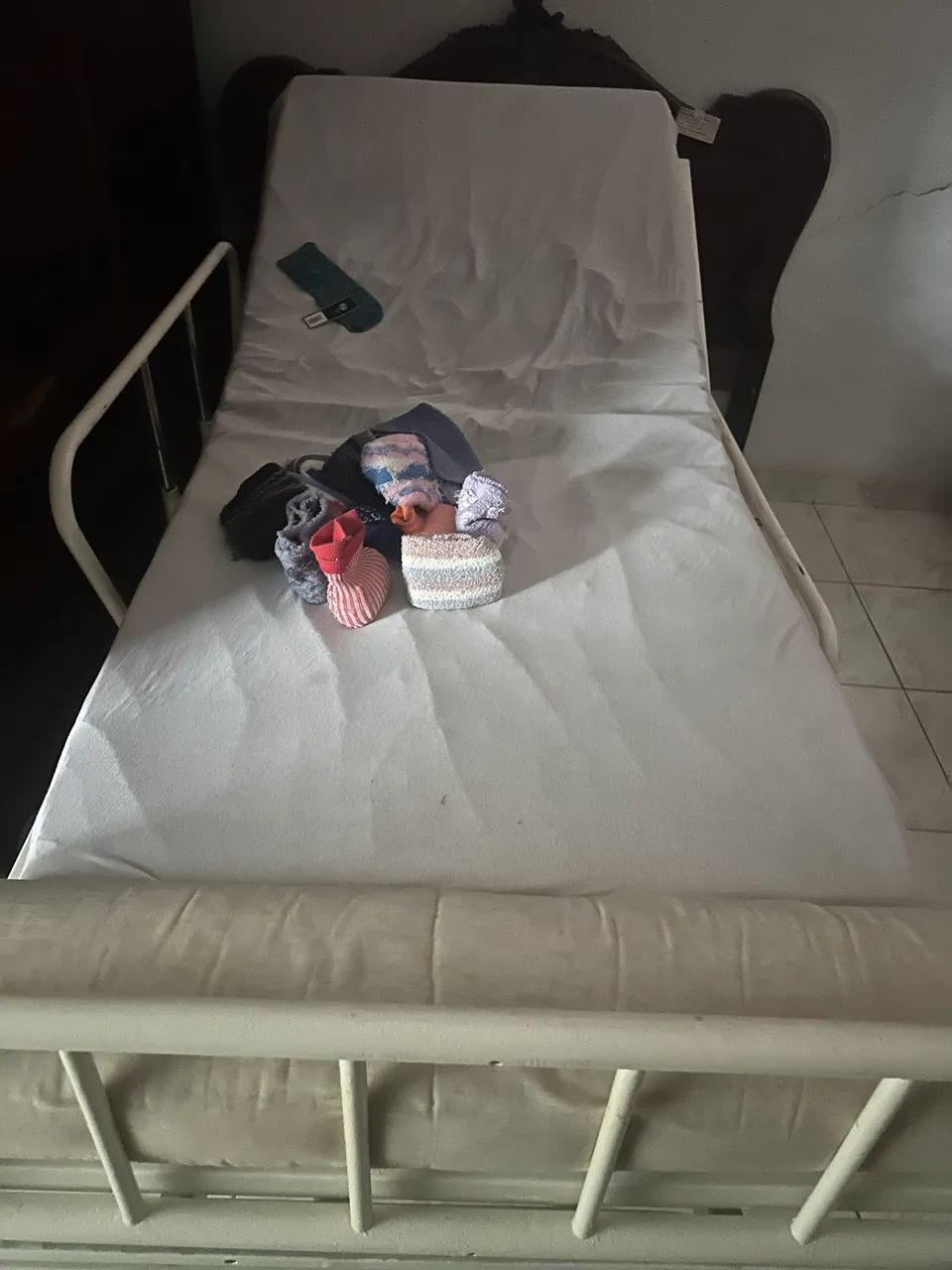 Cama hospitalar regulável  - Foto 5