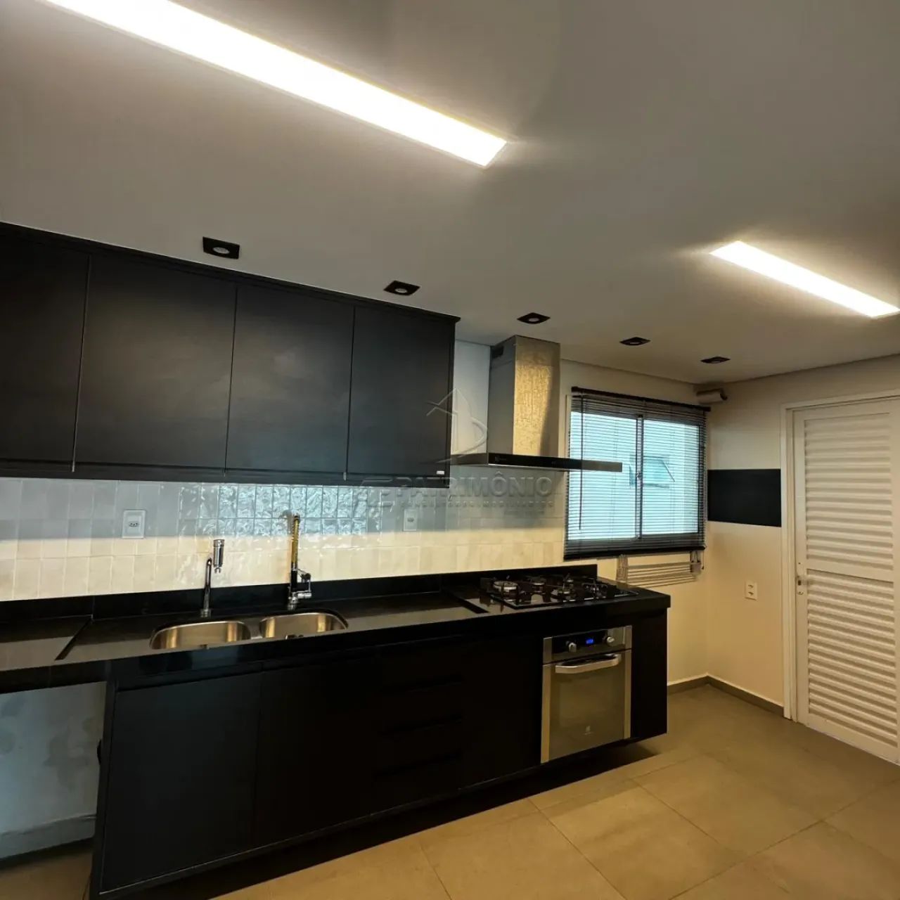 APARTAMENTO COM 3 SUITES SENDO 1 MASTER EDIFICIO PRIVILEGE - Foto 3