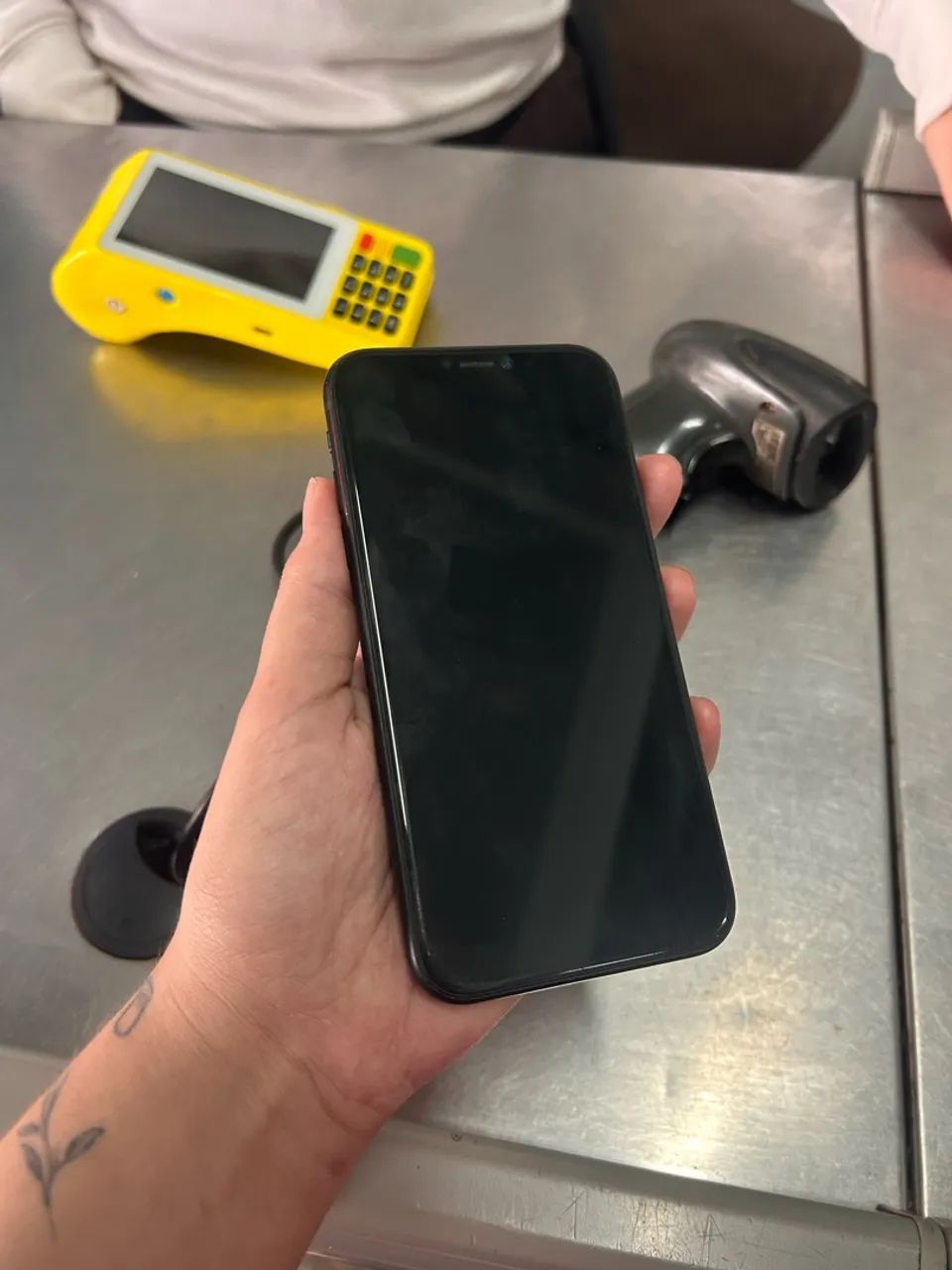 IPHONE XR 64GB