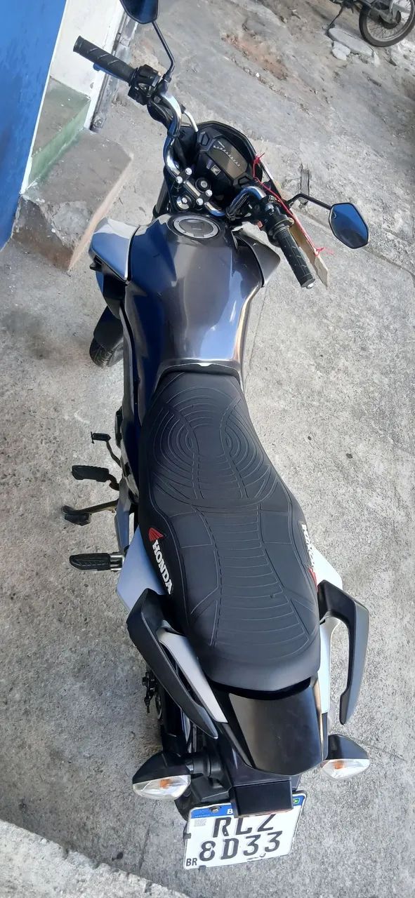 Titan  - Foto 4