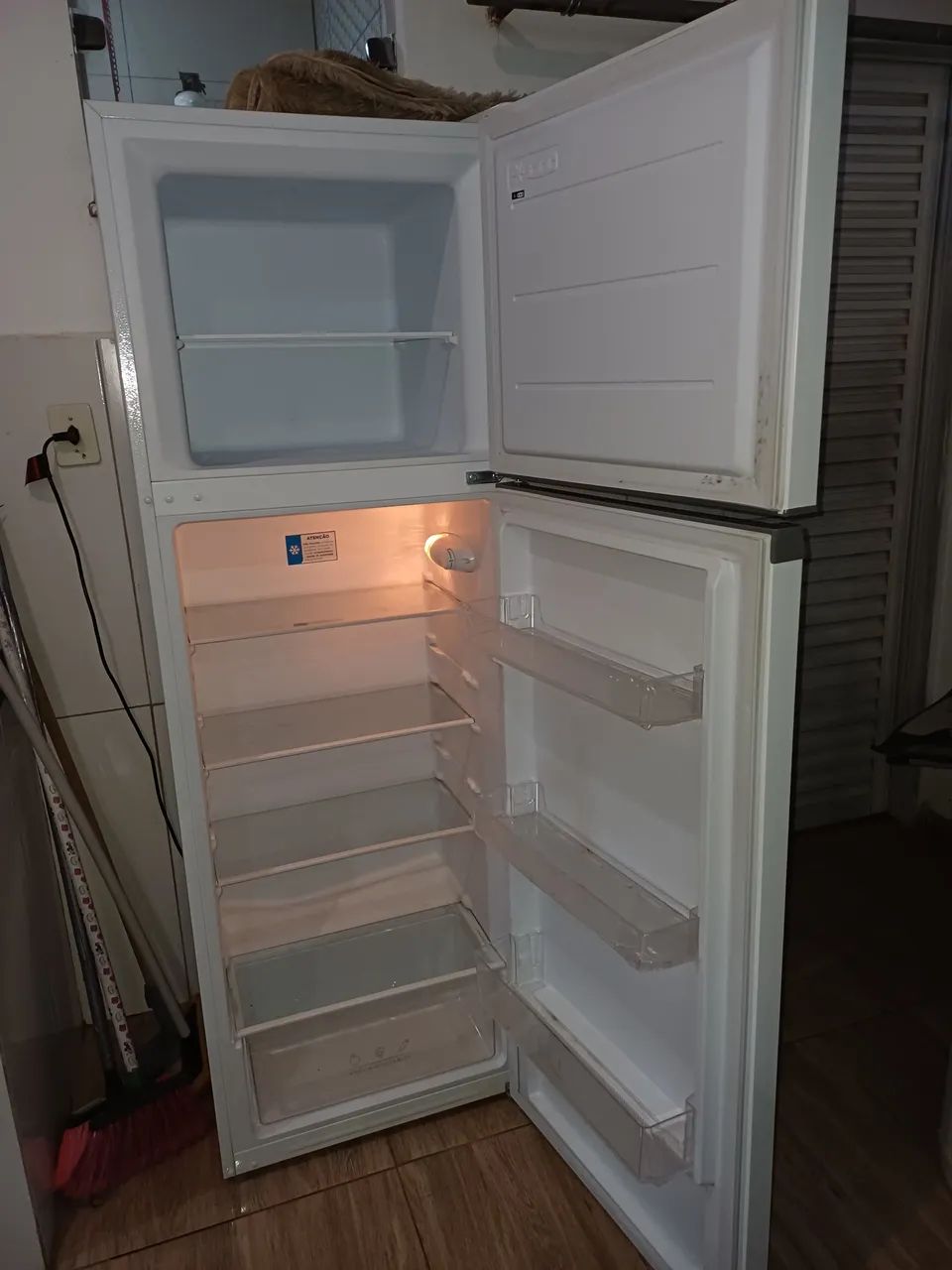 VENDO GELADEIRA NOVA!! - Foto 2