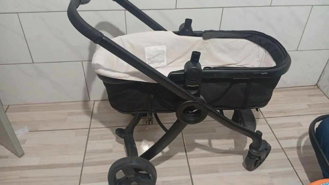 vendo carrinho de bebê Moisés  - Foto 3