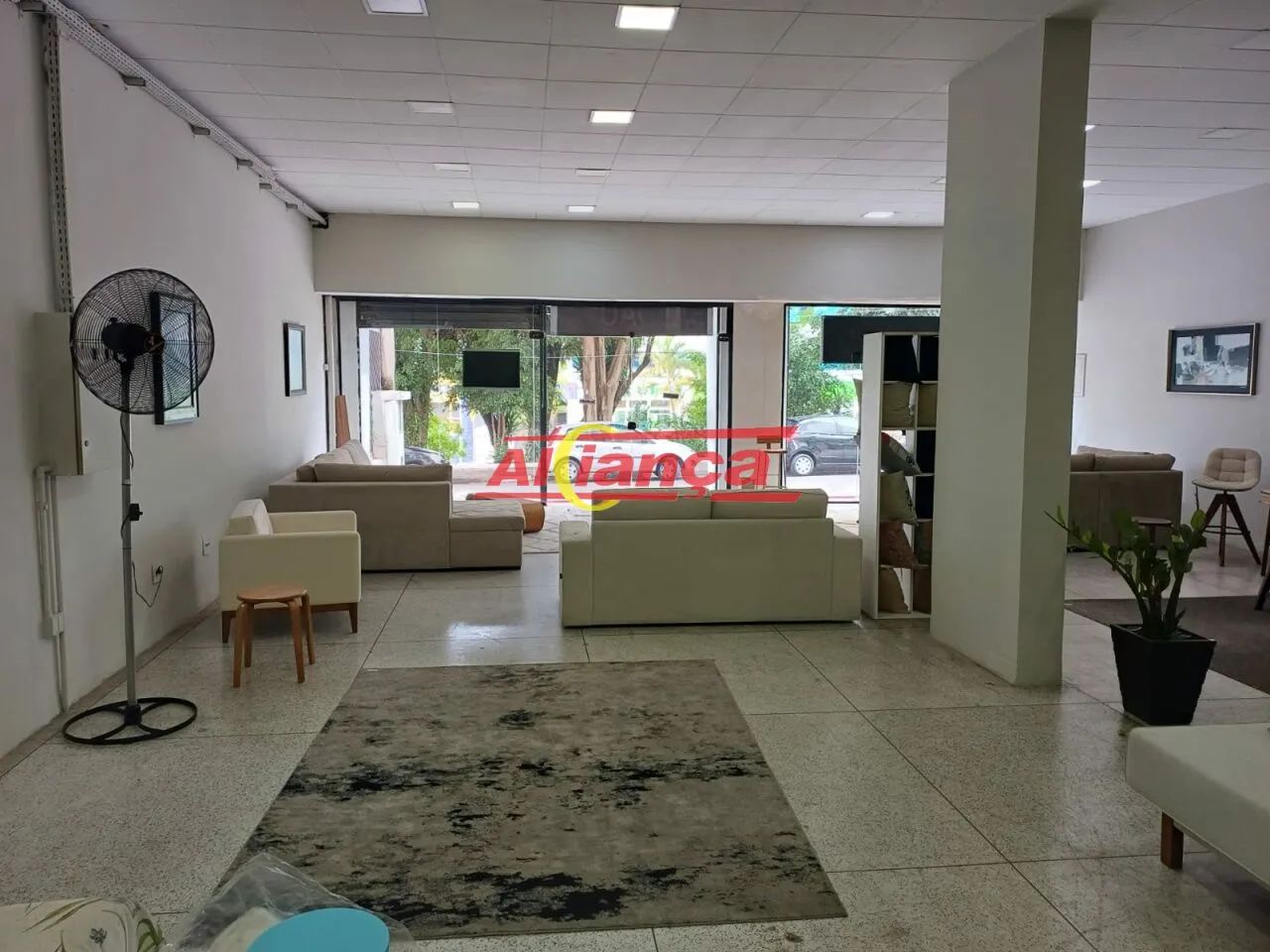 LOJA COM 200M² - VILA GALVÃO - ÓTIMO INVESTIMENTO - Foto 2