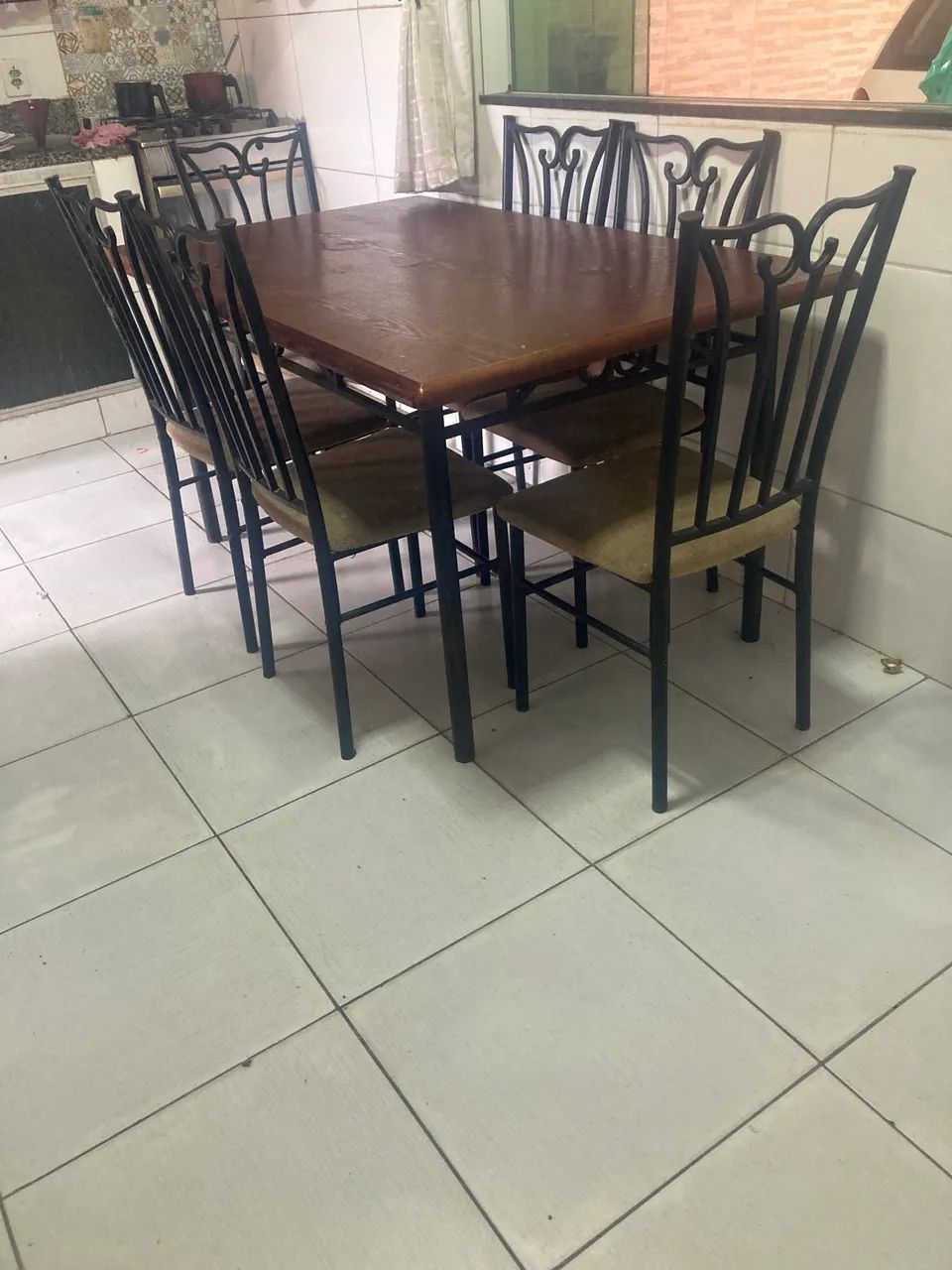 Mesa 6 cadeiras 