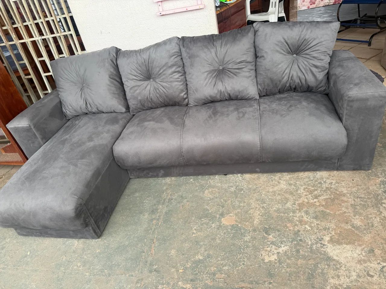 Sofá novo chaise 4 lugares 