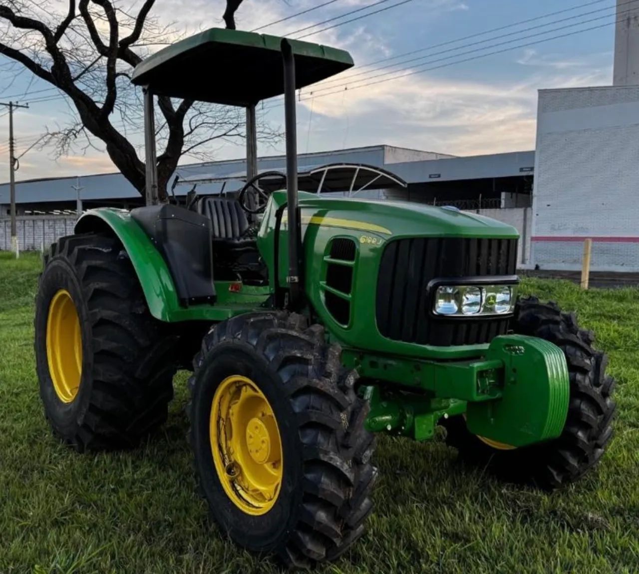 Oportunidade! Trator john deere 6100 2021