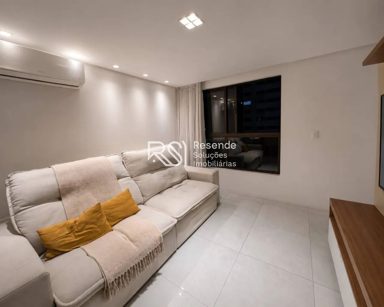Apartamento a venda no Edifício Venusia Oliveira | 2 Quartos com Suíte | Totalmente Reform - Foto 3
