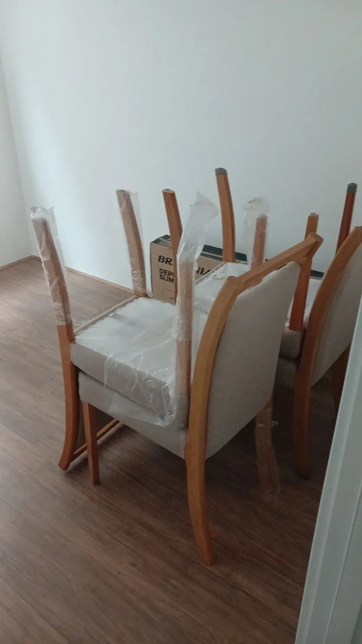 Mesa com 4 cadeiras - Foto 4