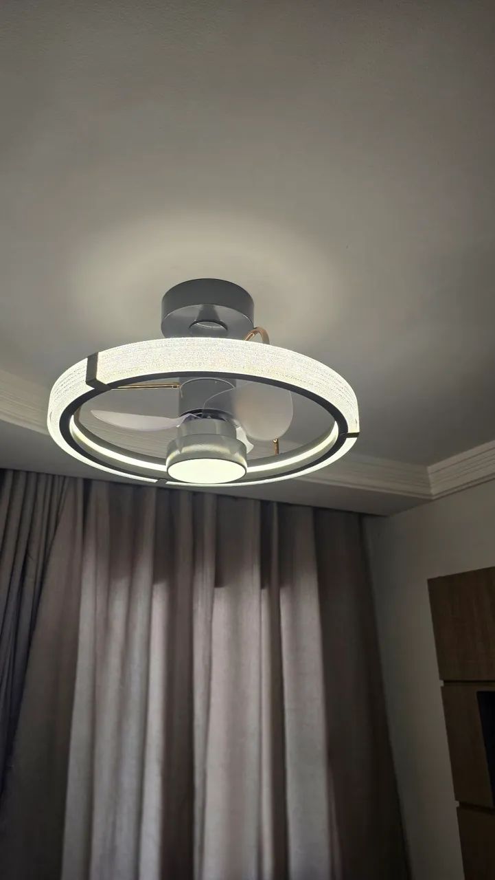 Lustre com ventilador novo - Foto 2